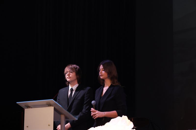 Julia Łyskawińska i Daniel Franczak podczas uroczystości Dnia Patronów.