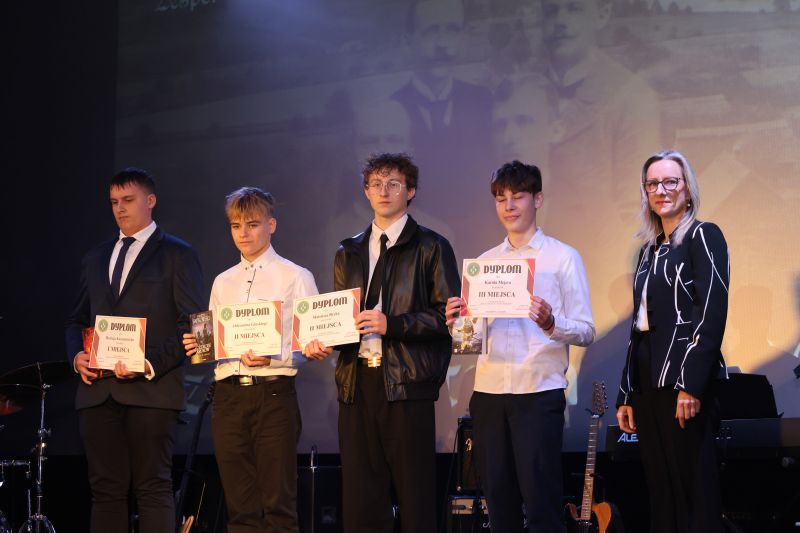 Pani Sylwia Roszak w gronie zwycięzców „Konkursu wiedzy o Braciach Kostaneckich”