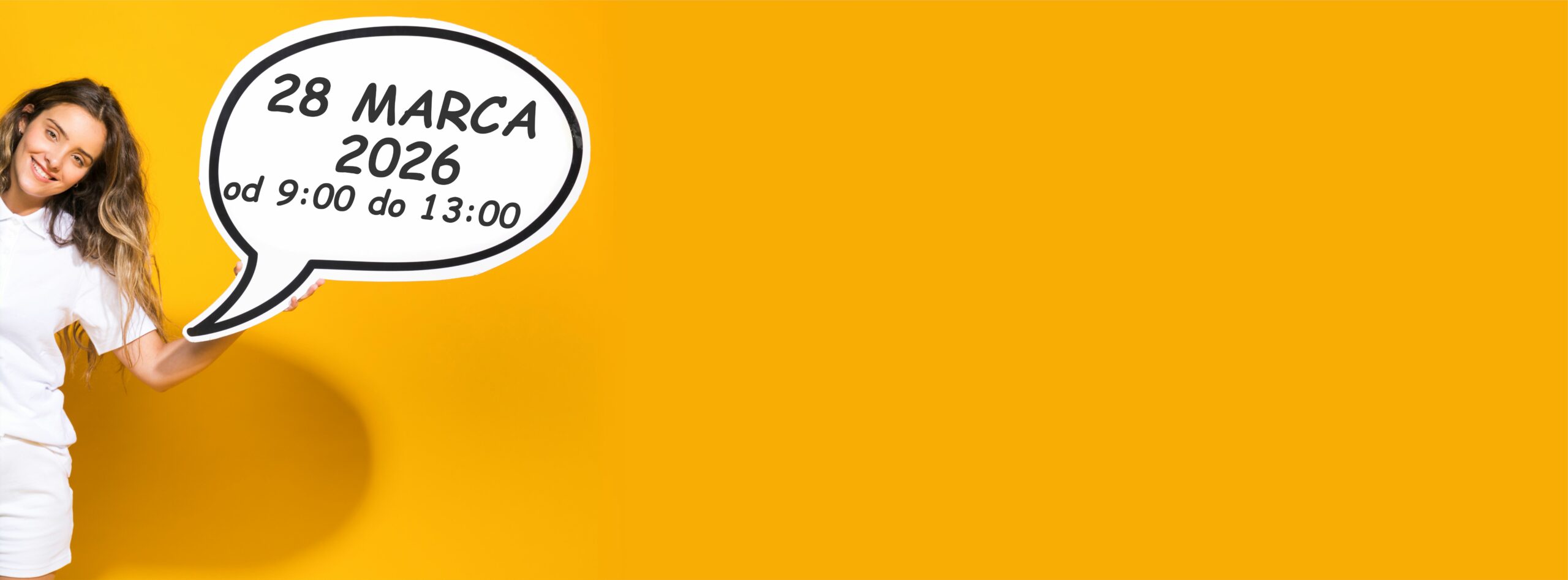 Dziewczyna trzymająca napis 28 marca 2026